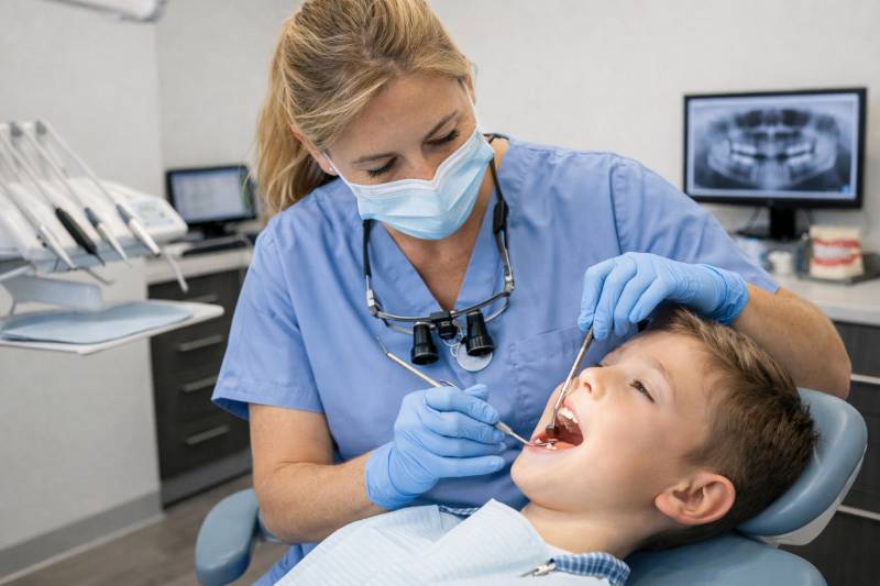 Quelles sont les indemnités d'un chirugien dentiste libéral en cas d'arrêt de travail ?